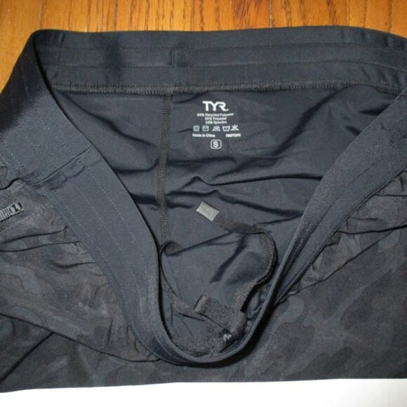 TYR Athletic Shorts Men Tag Sz S NWOT - Picture 4 of 9
